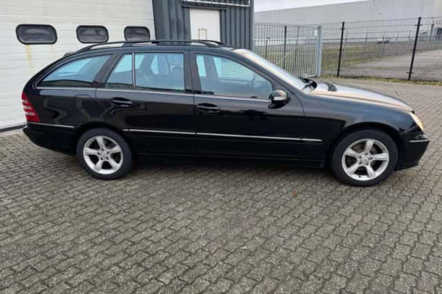 Mercedes-Benz C-Klasse (2007) thumbnail 3
