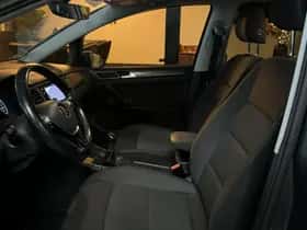 Volkswagen Golf thumbnail 22