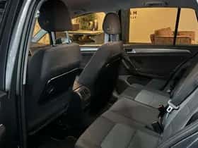 Volkswagen Golf thumbnail 24