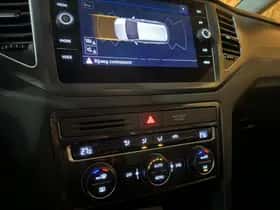 Volkswagen Golf thumbnail 35