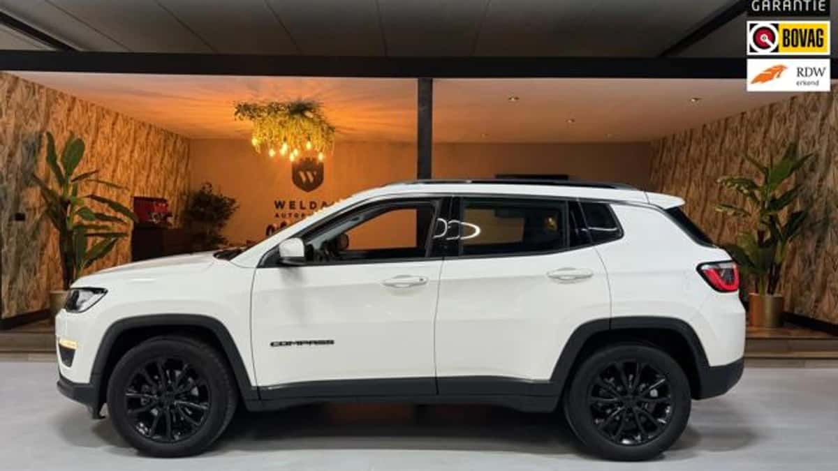 Jeep Compass — foto 1