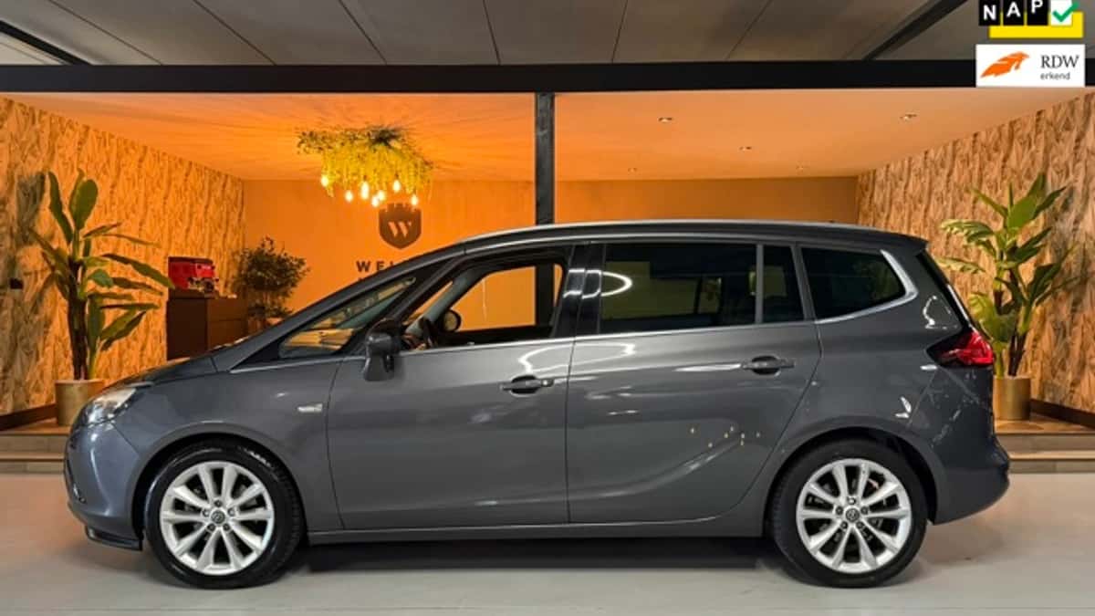 Opel Zafira Tourer — foto 1
