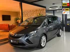 Opel Zafira Tourer (2012) thumbnail 2