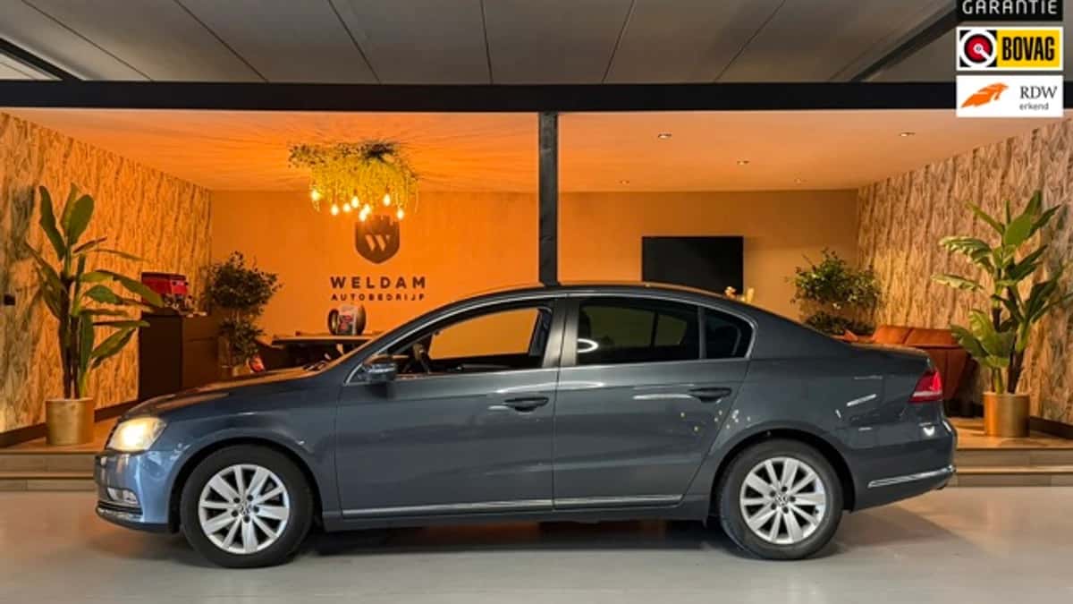 Volkswagen Passat — foto 1