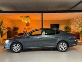Volkswagen Passat (2011) thumbnail 13