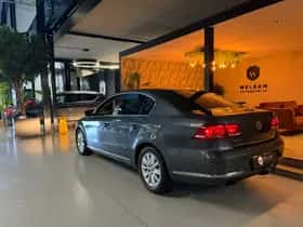 Volkswagen Passat (2011) thumbnail 15