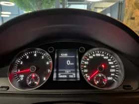 Volkswagen Passat (2011) thumbnail 23
