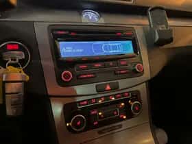 Volkswagen Passat (2011) thumbnail 26