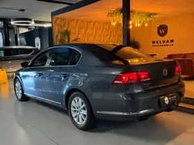 Volkswagen Passat thumbnail 4
