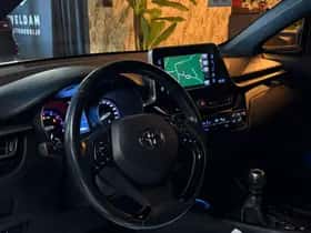 Toyota C-HR thumbnail 21