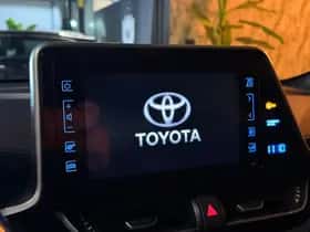 Toyota C-HR thumbnail 32