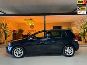Volkswagen Golf thumbnail 2
