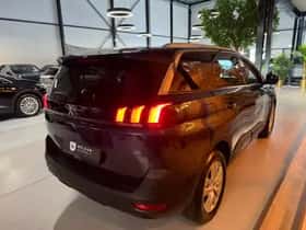 Peugeot 5008 (2018) thumbnail 18