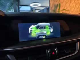 Alfa Romeo Stelvio (2017) thumbnail 42