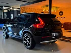 Volvo XC40 thumbnail 4