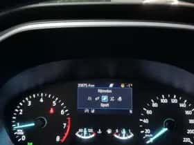 Ford Kuga thumbnail 33