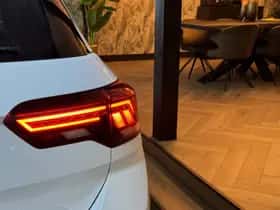 Volkswagen T-Roc thumbnail 21