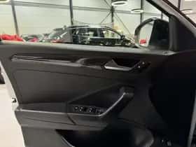 Volkswagen T-Roc thumbnail 27