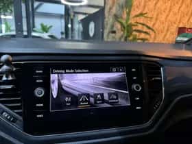Volkswagen T-Roc thumbnail 39