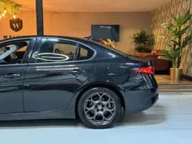 Alfa Romeo Giulia thumbnail 15