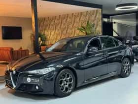Alfa Romeo Giulia thumbnail 3