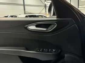 Alfa Romeo Giulia thumbnail 22