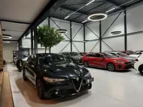 Alfa Romeo Giulia thumbnail 8