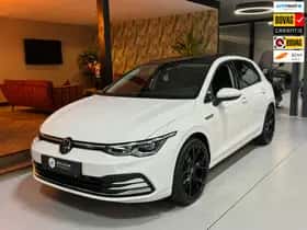 Volkswagen Golf (2022) thumbnail 2