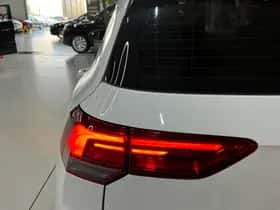 Volkswagen Golf thumbnail 24