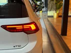 Volkswagen Golf thumbnail 25