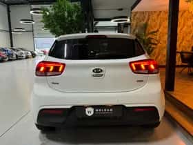 Kia Rio thumbnail 7