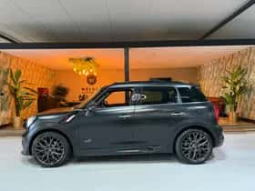 MINI Countryman (2015) thumbnail 6