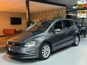 Volkswagen Golf (2018) thumbnail 2