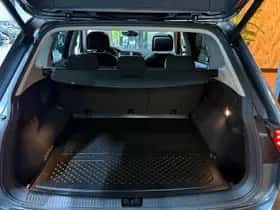 Volkswagen Tiguan (2019) thumbnail 10