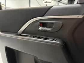 Mazda 5 (2012) thumbnail 20
