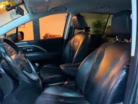 Mazda 5 (2012) thumbnail 5