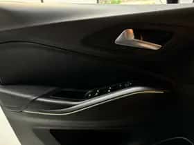 Opel Grandland X (2019) thumbnail 35