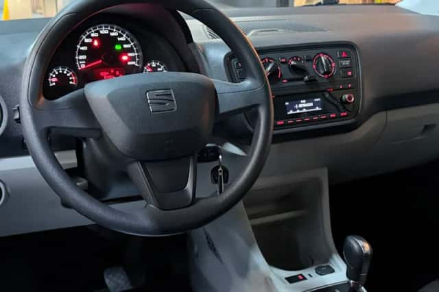 SEAT Mii (2016) thumbnail 3