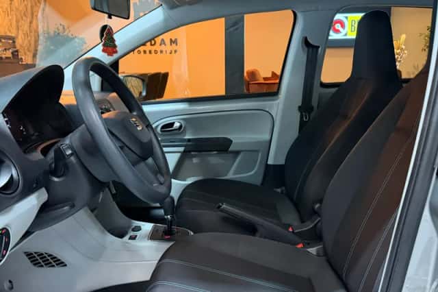 SEAT Mii (2016) thumbnail 6