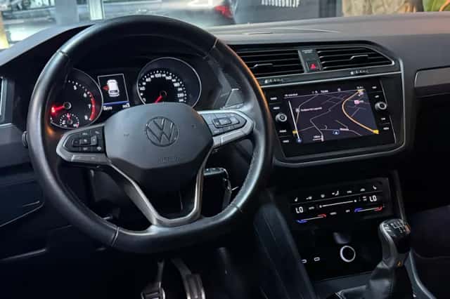Volkswagen Tiguan (2021) thumbnail 4