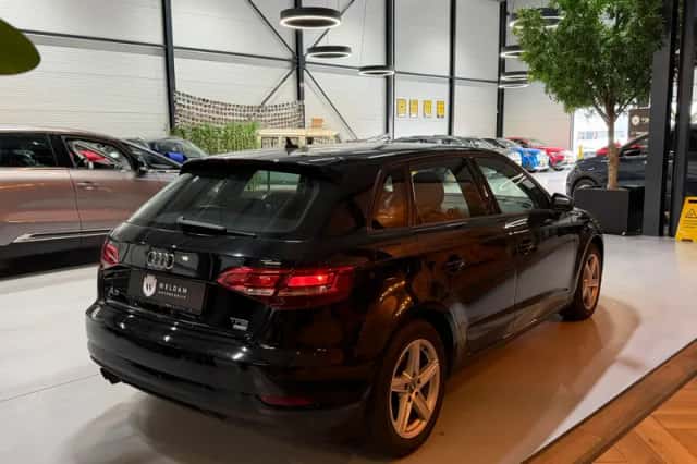 Audi A3 (2017) thumbnail 3