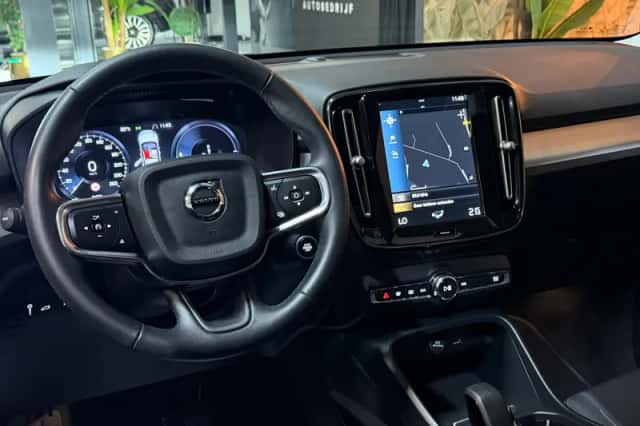 Volvo XC40 (2022) thumbnail 5