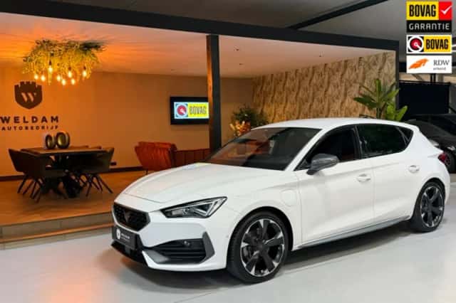 CUPRA Leon (2022) thumbnail 1