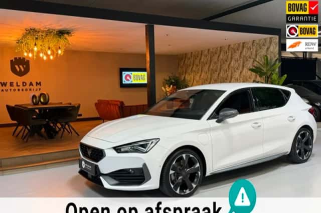 CUPRA Leon (2022) thumbnail 1