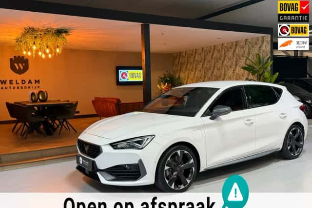 CUPRA Leon (2022) thumbnail 2