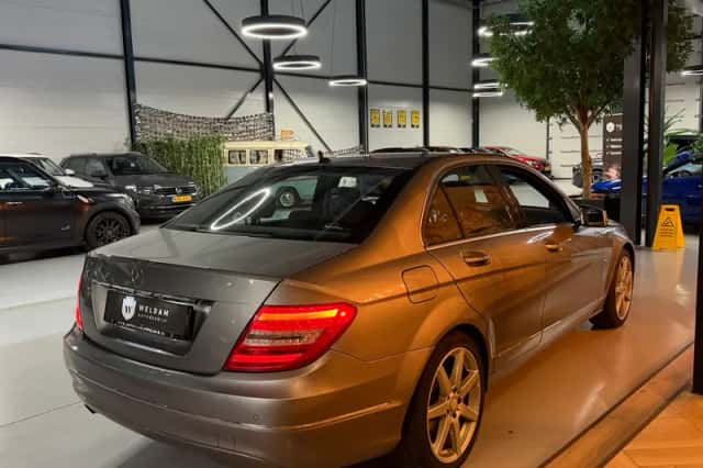 Mercedes-Benz C-Klasse (2011) thumbnail 3