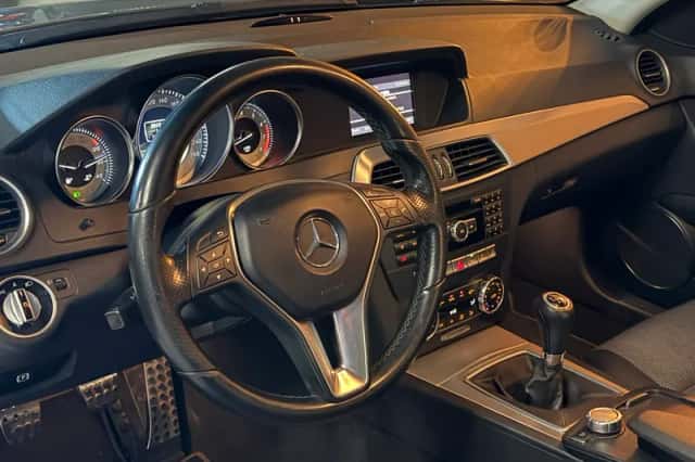 Mercedes-Benz C-Klasse (2011) thumbnail 4