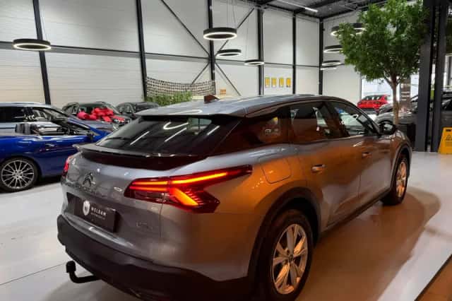 Citroën C5 X (2023) thumbnail 3