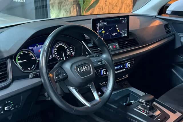 Audi Q5 (2022) thumbnail 4