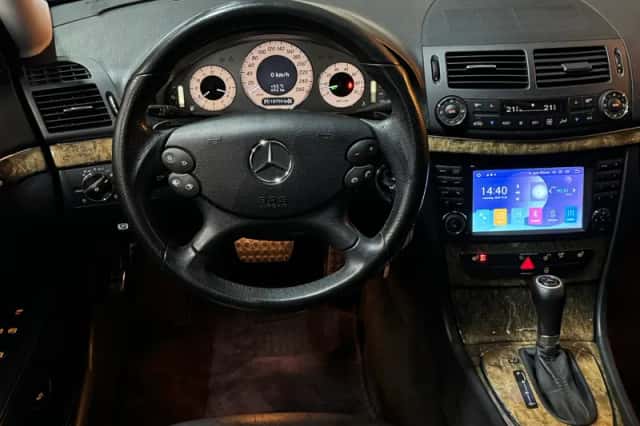 Mercedes-Benz E-Klasse (2008) thumbnail 3